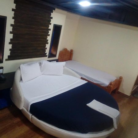 קראיקל Hotel Anandhiram Heritage מראה חיצוני תמונה