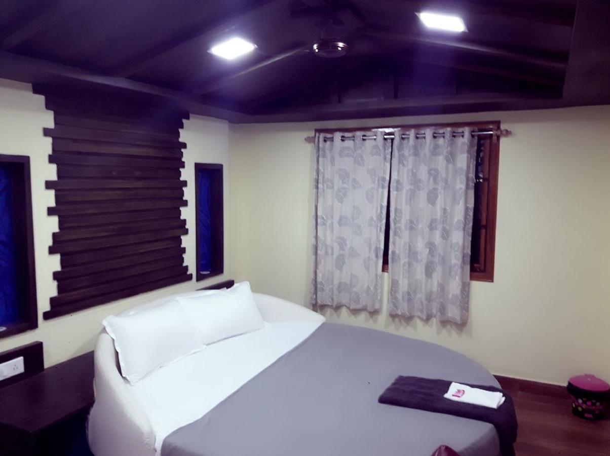 קראיקל Hotel Anandhiram Heritage מראה חיצוני תמונה